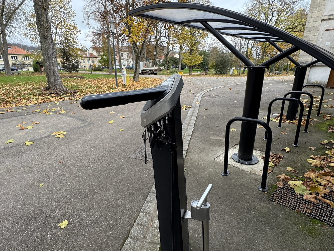 Image média: Totem de réparation de vélo